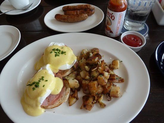 Coast Beach Cafe & Bar